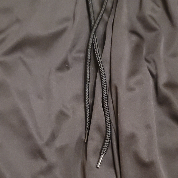 Adidas Men's XL Long Lenth Athletic Shorts in Black and White - Picture 5 of 8